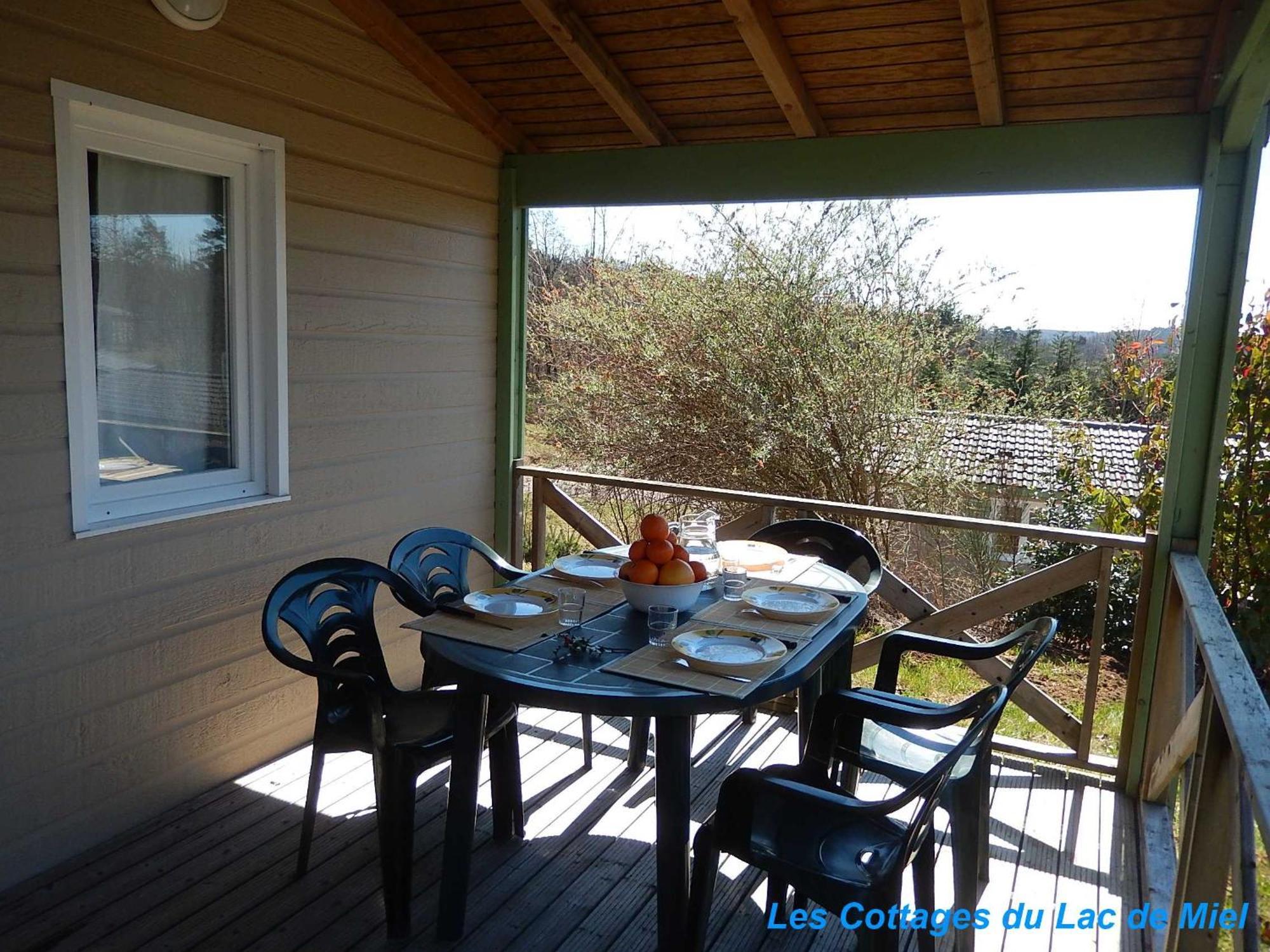 Cottages Du Lac De Miel Beynat Bagian luar foto